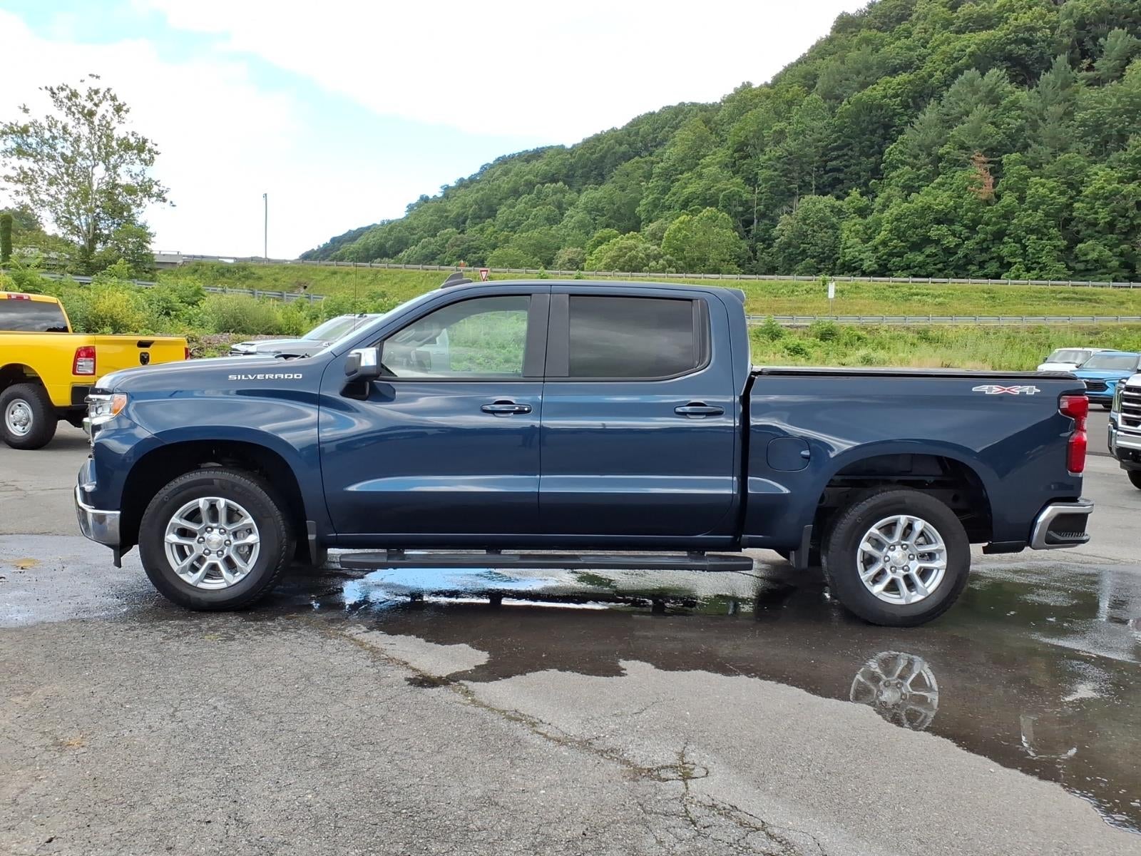2023 Chevrolet Silverado 1500 LT (2FL)