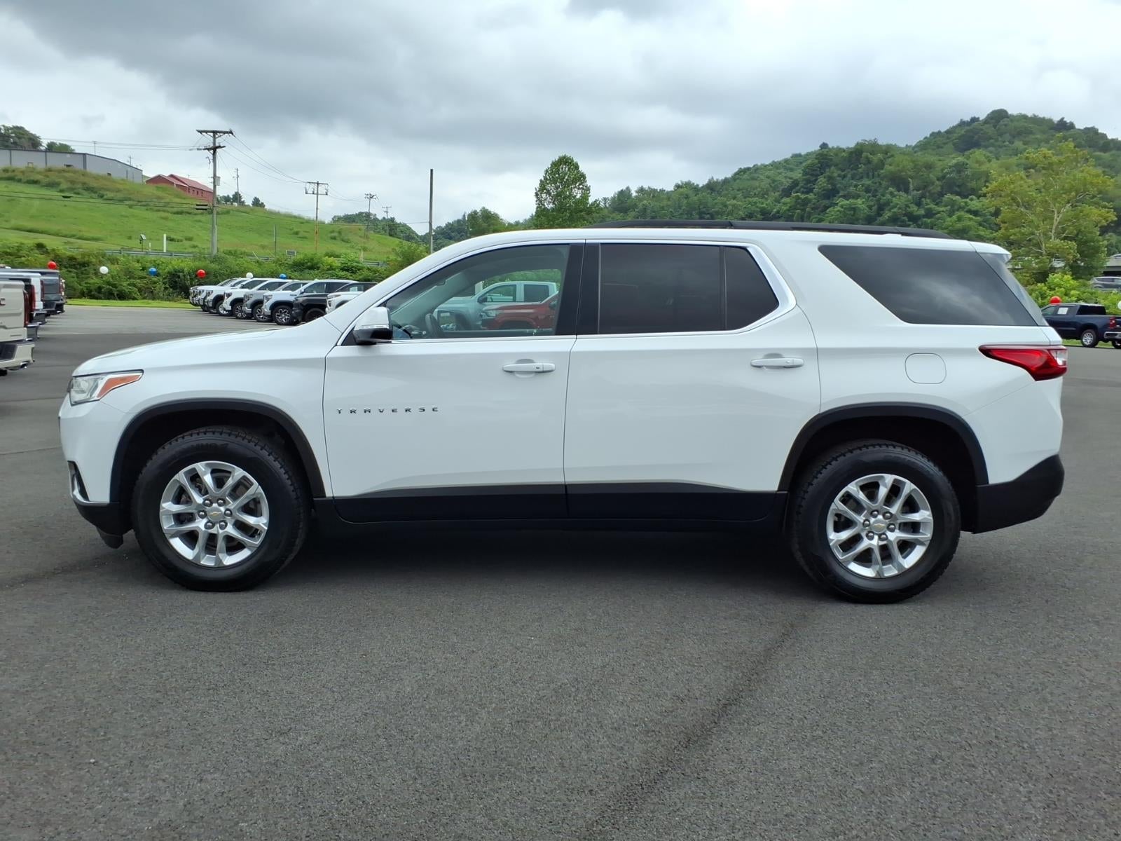 2021 Chevrolet Traverse LT Cloth