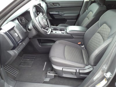 2023 Nissan Pathfinder S